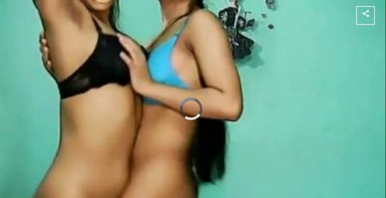 லெஸ்பிய பெண்கள் செய்யும் முலை கசக்கும் காட்சிகள்