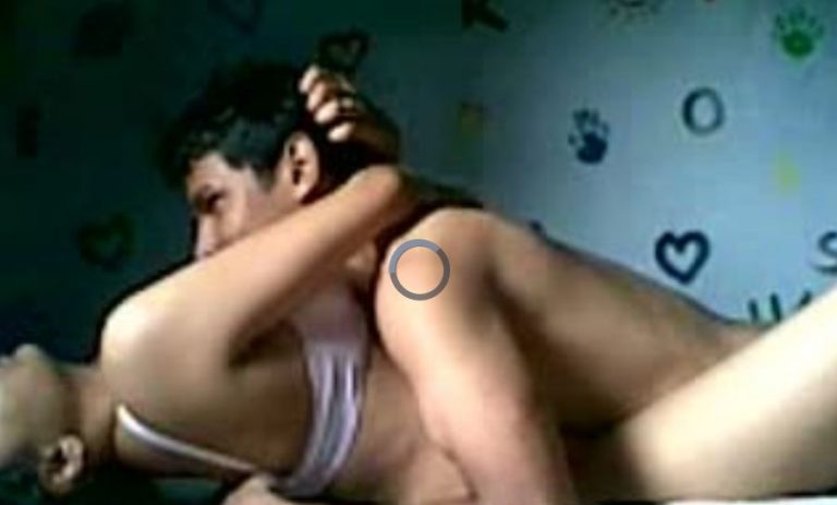 couples-sexy-licking