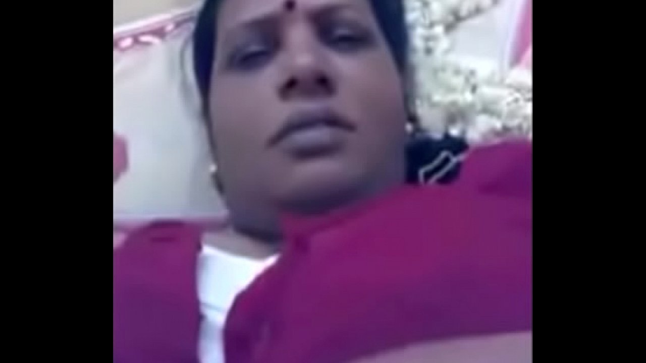 ஆசை மகன் மேலேறி போடும் அம்மா புண்டை