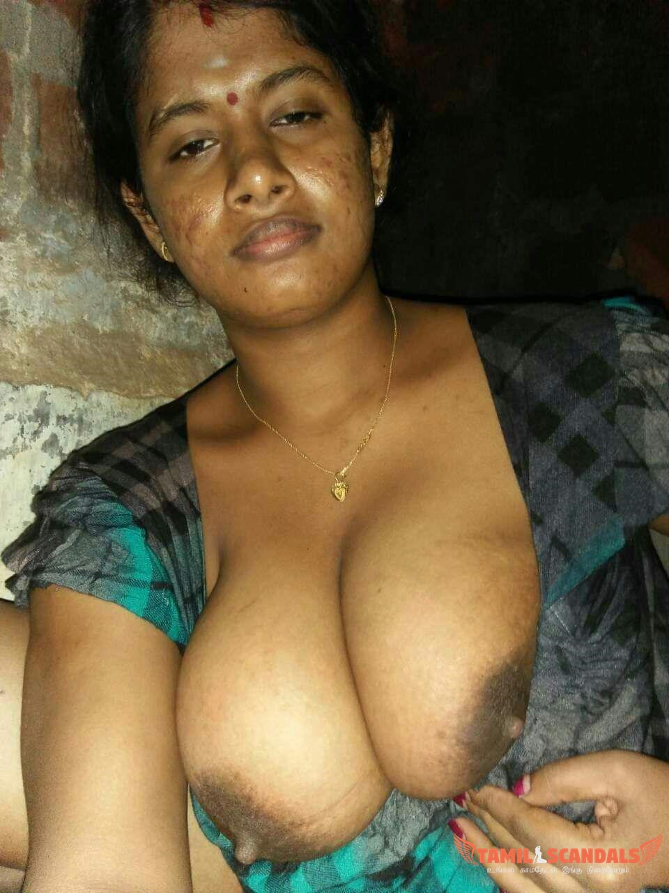 Big tits desi aunty
