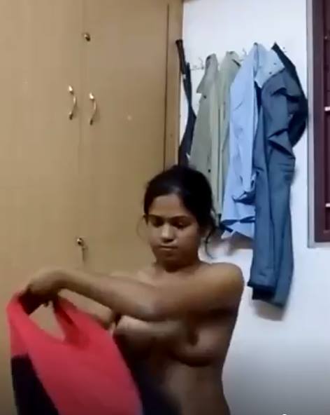 செக்ஸ்யி மனைவியின் மார்பகனகள்