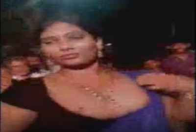 Thirunagai Tamilsex - à®¤à®¿à®°à¯à®¨à®™à¯à®•à¯ˆ à®®à®™à¯à®•à¯ˆ à®µà¯†à®Ÿà¯à®Ÿà®µà¯†à®³à®¿ à®®à®¾à®°à¯à®ªà®• à®µà¯€à®Ÿà®¿à®¯à¯‹ - Tamil Aunty Boobs