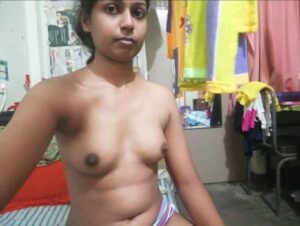 முலை காட்டும் படம்