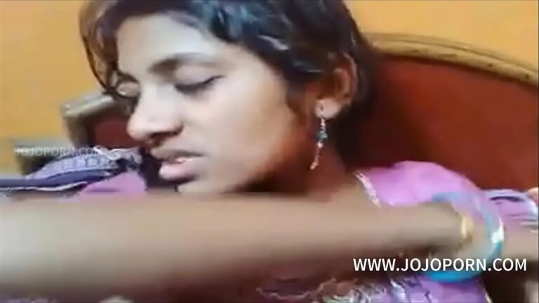 19+ வயது டீன் தங்கை விஜி வீட்டு ஆபாசப்படம்