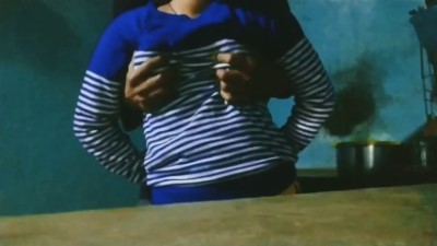 ஊட்டி குளிரில் கிட்சன் மேடையில் நடந்த செக்ஸ்