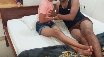 படுக்கையறை நெருக்கமான ரொமாண்டிக் செக்ஸ் சுகம்