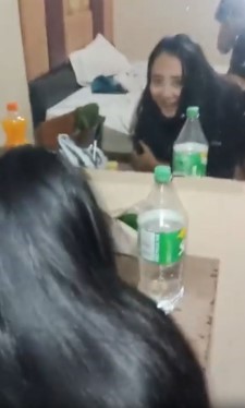 பின் பக்கமாக கலூஏய் பெண்ணை போட்டு தாக்கும் ஓல் அனுபவம்