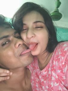 நடிகை ரொமான்டிக் கிச் போட்டோ