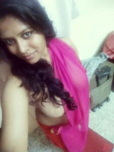 ஸரீ செக்ஸி லுக் போட்டோ