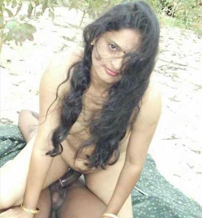 தமிழ் ஆண்ட்டி வெளிப்புற செக்ஸ் போட்டோ