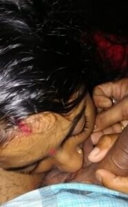 தமிழ் பெண் கொட்டை சப்புகிறாள்