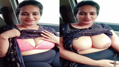 மலர் டீச்சர் காரில் மொலை பந்துகள் காட்டுகிறாள்
