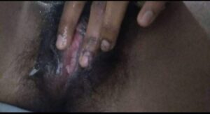 தமிழ் பெண் புண்டை நோண்டும் போட்டோ